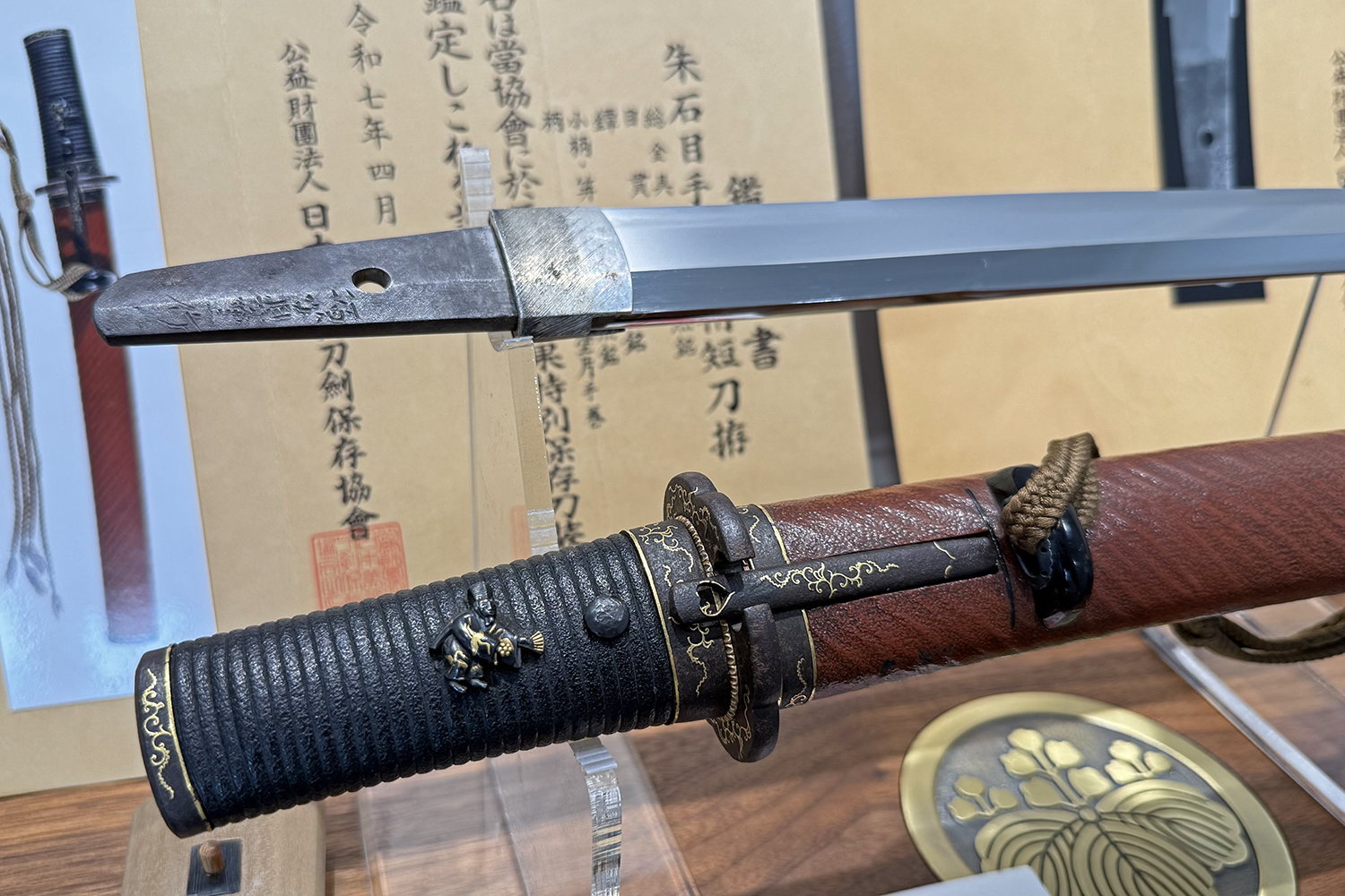 Kogarasu Maru Tanto by Naoshige in high quality Koshirae